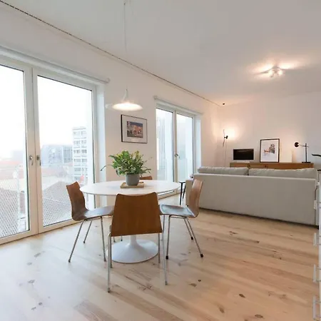 Wave Of Light In By Innkeeper Lisbona